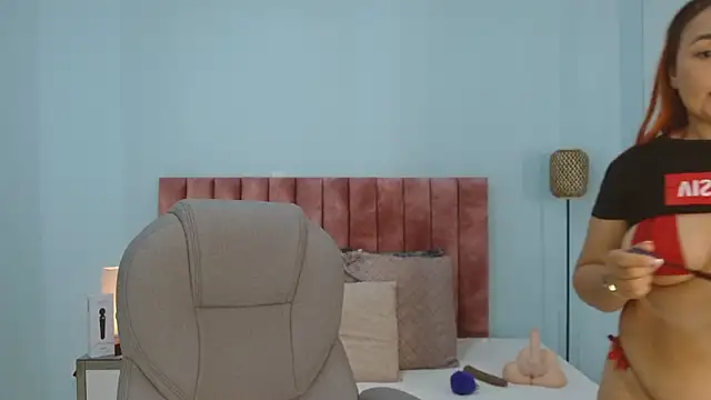 nana levy online show from December 18, 3:55 am