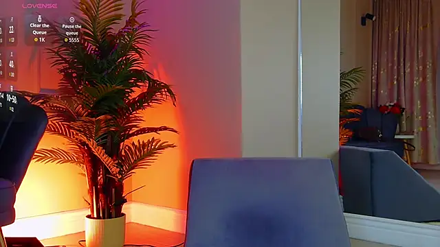 Avril Cyrus online show from November 12, 8:34 am