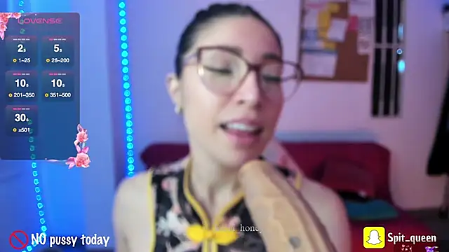 Spit queen online show from June 4, 2:43 pm