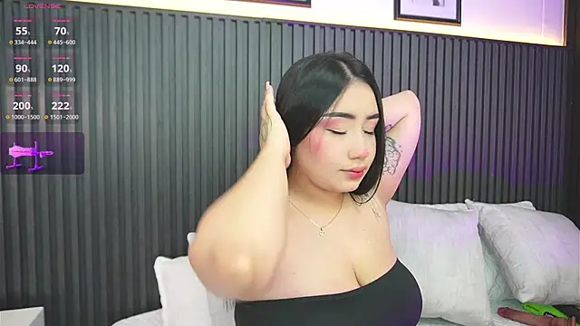 haylie  online show from December 14, 6:52 am