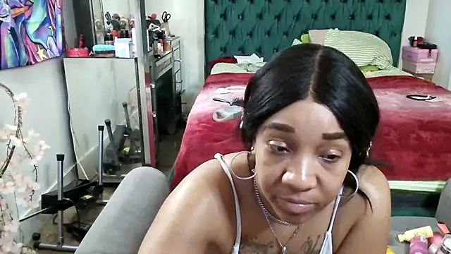 YasmineMinaj online show from November 1, 8:57 pm