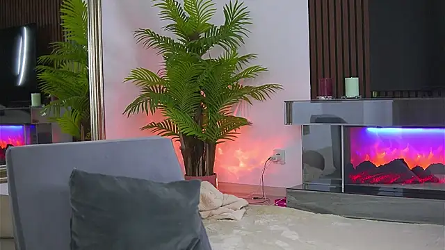 Abbela White online show from April 6, 4:46 am