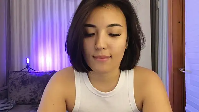 lily  foster online show from October 3, 9:25 am