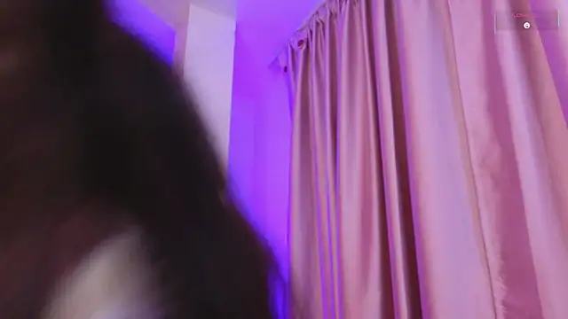 Emiily Scott1 online show from June 11, 2:53 am