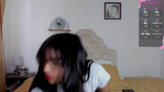 Snapshot of aliice_walker_ chatting on September 26, 12:47 pm aliice walker online show from September 26, 12:47 pm