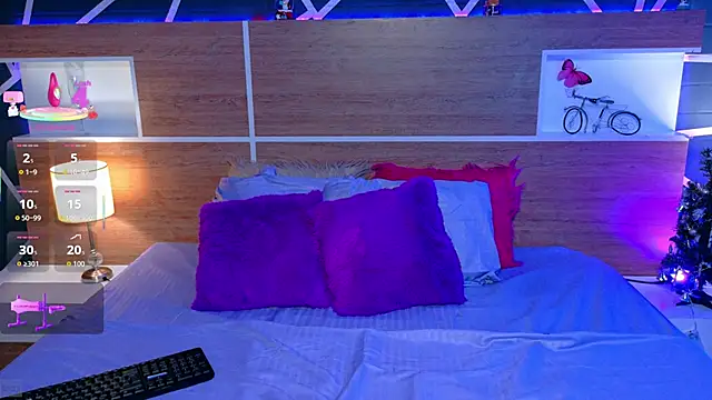 KAROL-SCOTT online show from December 3, 9:50 pm