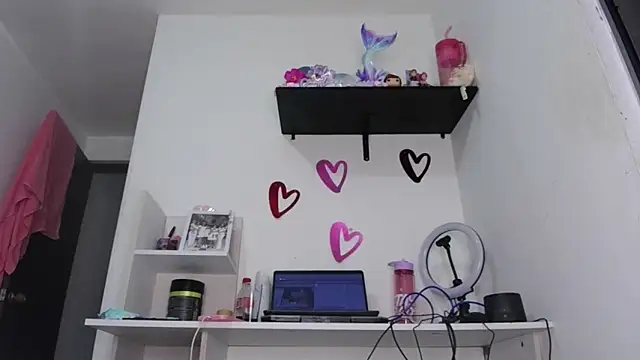 Snapshot of ari_sexy1 chatting on September 18, 12:42 am ari sexy1 online show from September 18, 12:42 am