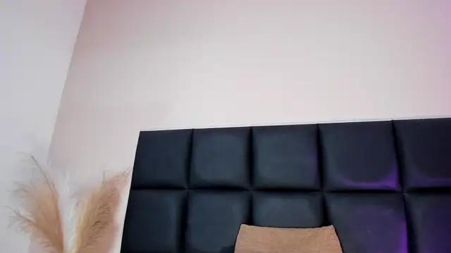 NoraDasilva online show from February 5, 1:08 am