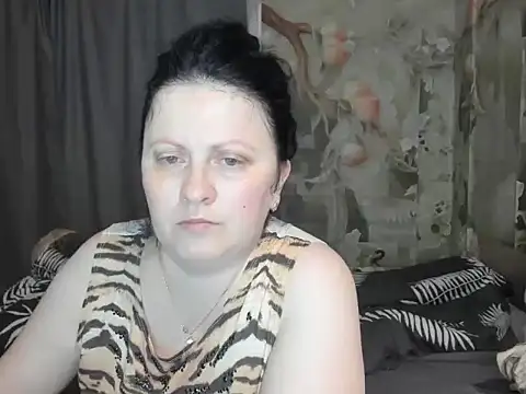 Lillian2 online show from November 13, 4:44 am