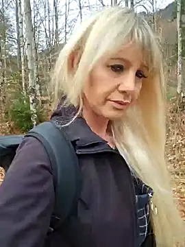 Sexy Sparkling  online show from April 6, 11:11 am