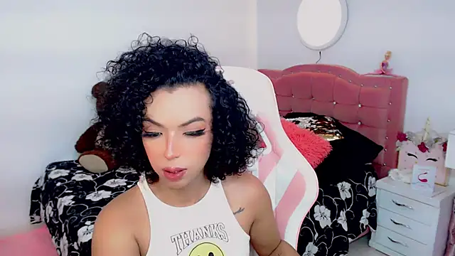 Snapshot of Tanedra_collings chatting on September 17, 4:10 am Tanedra collings online show from September 17, 4:10 am