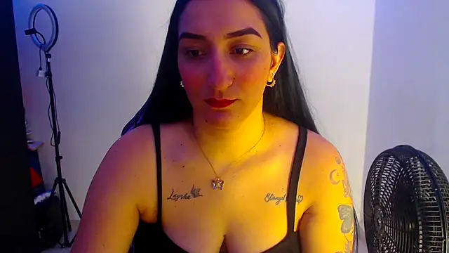 Snapshot of liz_dirty chatting on September 12, 10:28 pm liz dirty online show from September 12, 10:28 pm