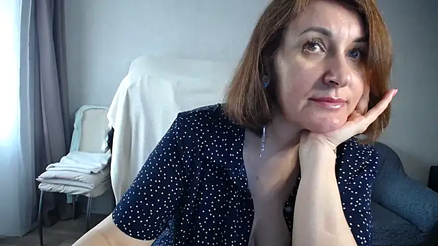 DonnaMagdalena online show from May 11, 5:10 pm