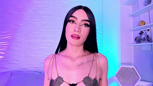 CamileHolmes online show from October 28, 5:46 am