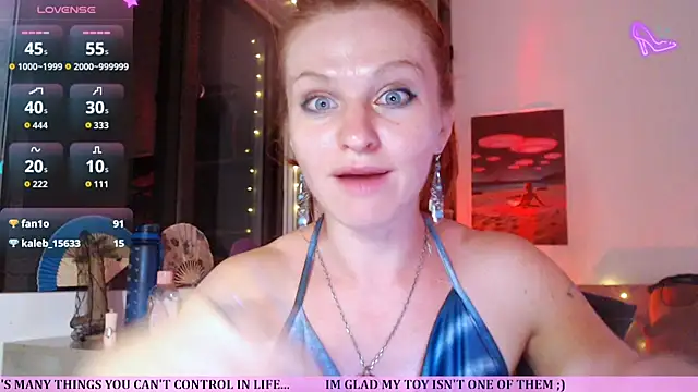 Cassie Wild online show from April 26, 2:04 pm