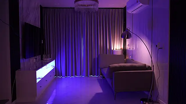 VixenMia online show from October 5, 3:33 am