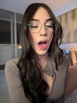 Snapshot of Im_Valentina chatting on October 3, 11:32 pm Im Valentina online show from October 3, 11:32 pm