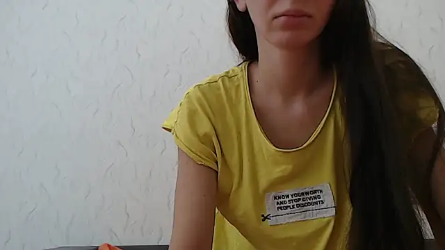 Snapshot of HoneyWiles chatting on October 12, 1:24 pm HoneyWiles online show from October 12, 1:24 pm
