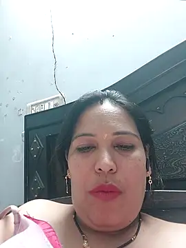 Poojabhabi101 online show from March 17, 8:07 am