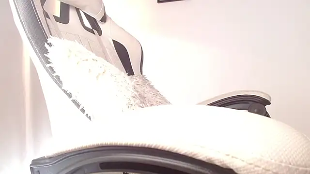 Ebony D0ll online show from October 8, 5:28 pm