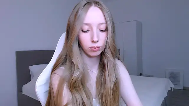 Luna insniity online show from February 23, 9:14 pm