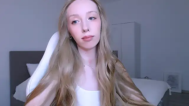 Luna insniity online show from March 21, 9:09 pm