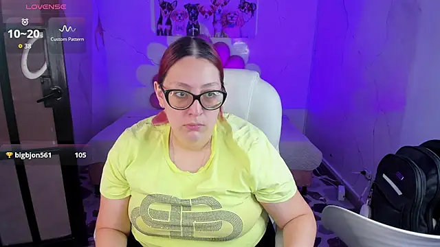 NiickyJones online show from December 5, 5:14 pm