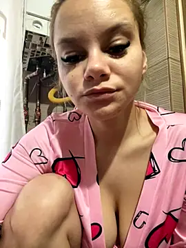 Snapshot of Tasty_Shape chatting on October 26, 6:20 am Tasty Shape online show from October 26, 6:20 am