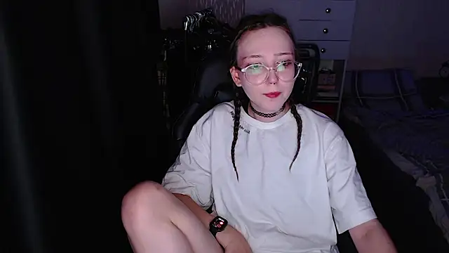 AmeliaKamishiro online show from November 19, 3:06 am