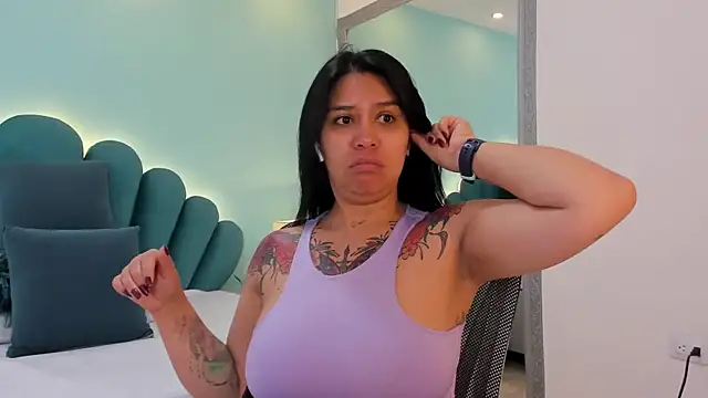 sharlott18 online show from March 28, 6:51 pm