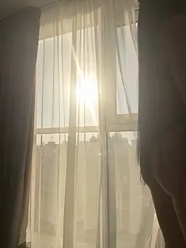 Black or white ANGEL online show from December 16, 8:42 am