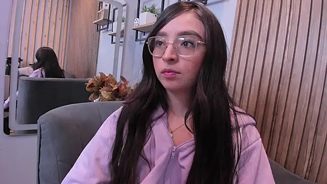 Snapshot of Eva_Macalliter chatting on September 17, 2:26 pm Eva Macalliter online show from September 17, 2:26 pm