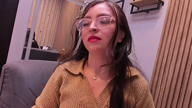 Snapshot of Eva_Macalliter chatting on October 19, 4:03 am Eva Macalliter online show from October 19, 4:03 am