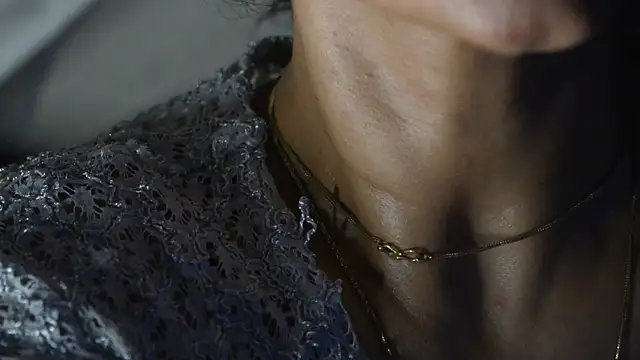 Snapshot of -AyeshaSinghania- chatting on October 1, 5:29 pm -AyeshaSinghania- online show from October 1, 5:29 pm