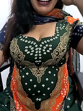 lovely zara online show from October 3, 6:35 pm