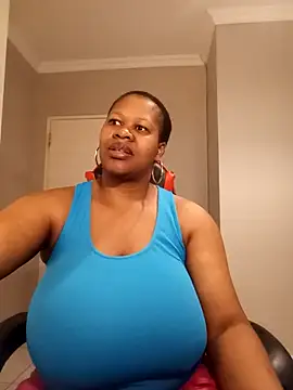 bustylisa1983 online show from November 1, 5:22 am