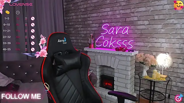Snapshot of SarahCoksss chatting on October 5, 1:21 am SarahCoksss online show from October 5, 1:21 am