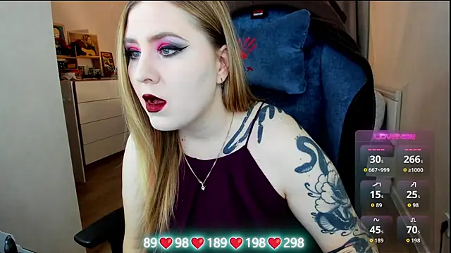 Olivia Munk online show from December 3, 5:21 am