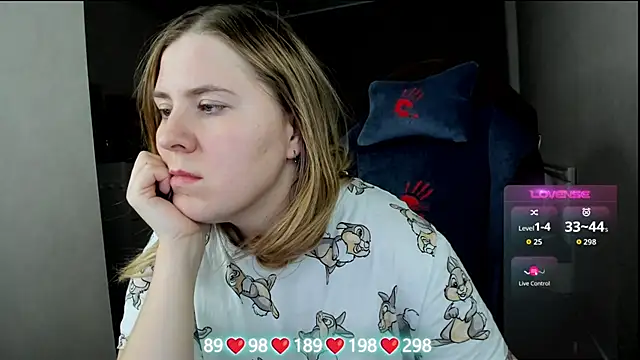 Olivia Munk online show from November 29, 4:49 am