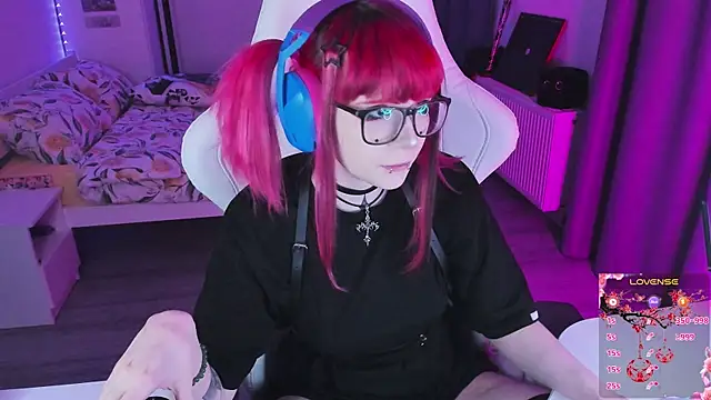 Yumi Youkai online show from December 17, 10:36 pm