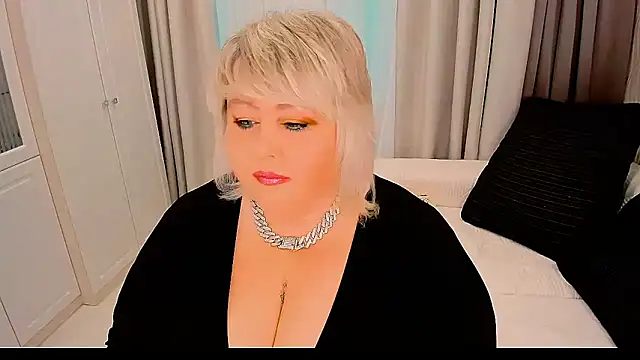 BIGTITSBBW online show from October 4, 12:55 pm