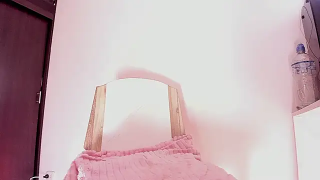 Snapshot of DAHLIA_BROWNIE chatting on October 2, 6:29 am DAHLIA BROWNIE online show from October 2, 6:29 am