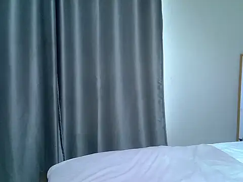 East queen online show from September 26, 2:25 pm