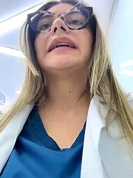 alicee16 online show from October 12, 8:22 pm