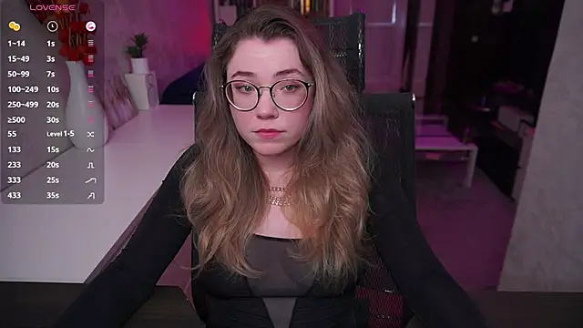 RemyCute online show from June 3, 5:18 pm