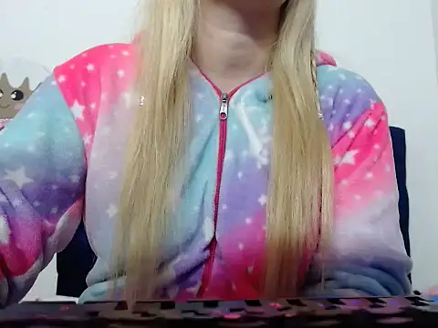 Snapshot of 69liamilk69 chatting on October 19, 4:58 am 69liamilk69 online show from October 19, 4:58 am