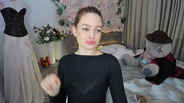 MiracleCurly online show from November 6, 7:31 pm