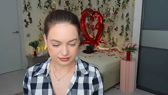 MiracleCurly online show from March 15, 4:03 am