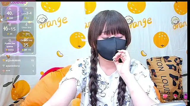 alonelove   online show from November 3, 4:49 am