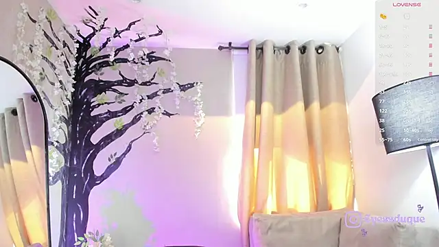 Paula Desousa online show from June 2, 7:37 pm